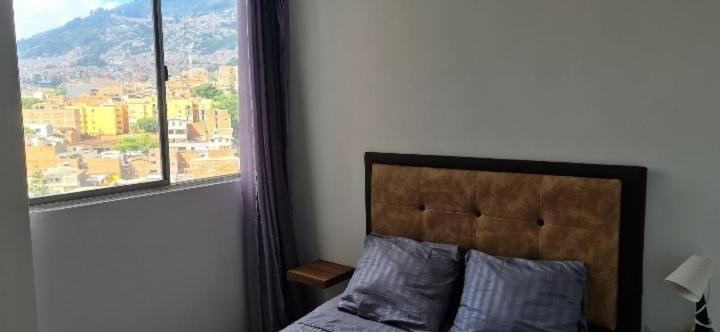 Apartamento Vistas Lindas Cerca Centro Medellín Exterior foto